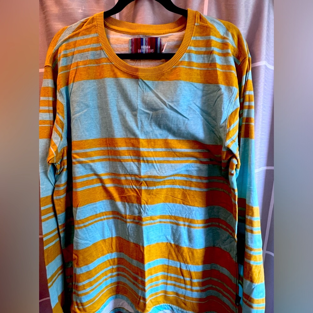 Men’s Urban Outfitters Long Sleeve T